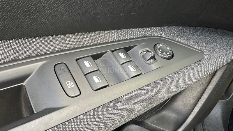 Peugeot 3008 HDi PREMIUM