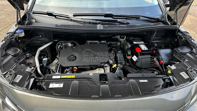 Peugeot 3008 HDi PREMIUM