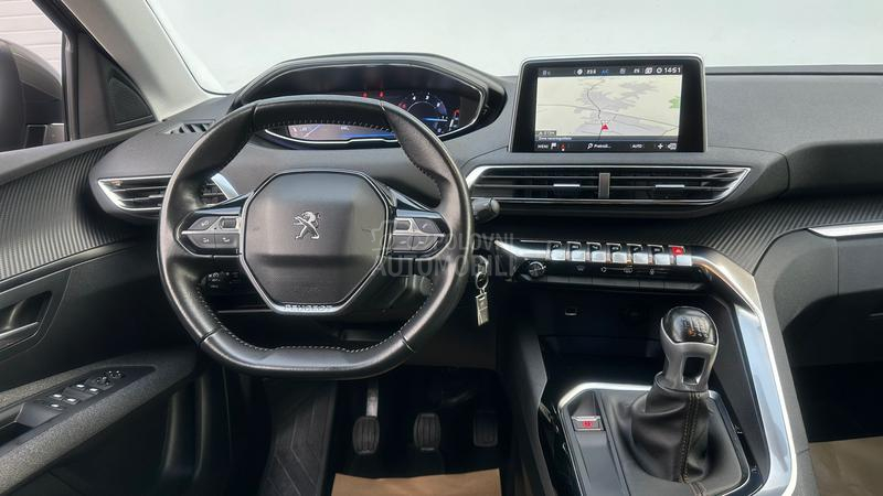 Peugeot 3008 HDi PREMIUM