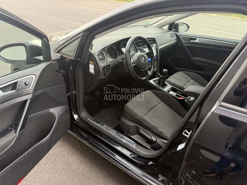 Volkswagen Golf 7 1.2 tsi trendline