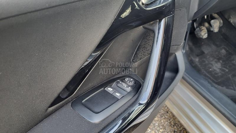 Peugeot 208 1.6 e hdi