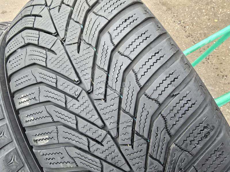 Kumho 215/60 R16 Zimska