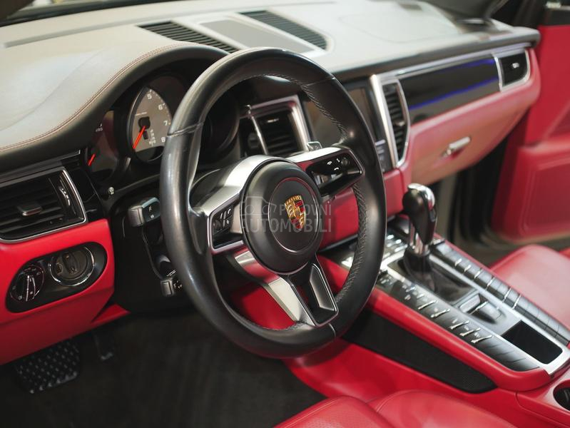 Porsche Macan S