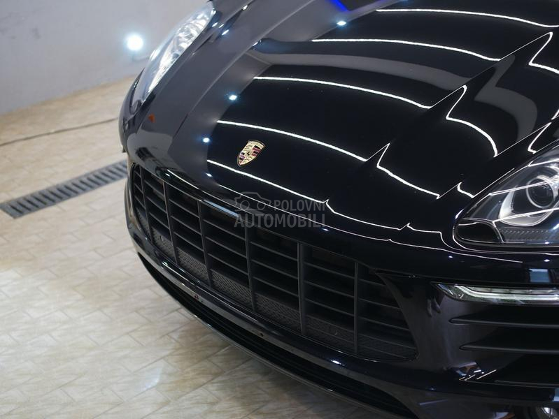 Porsche Macan S