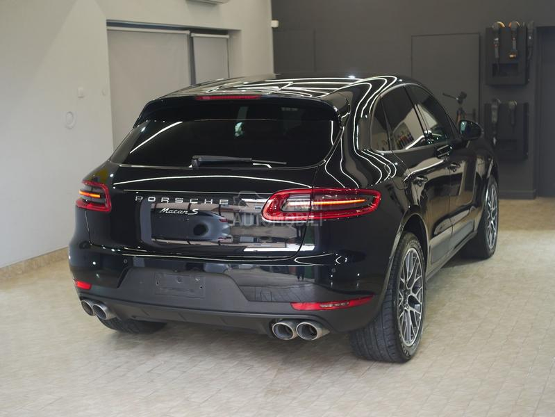 Porsche Macan S