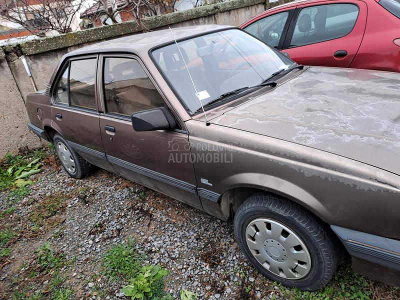 Opel Ascona 