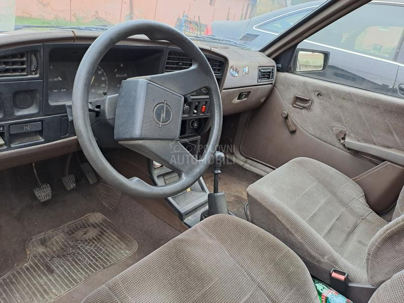 Opel Ascona 