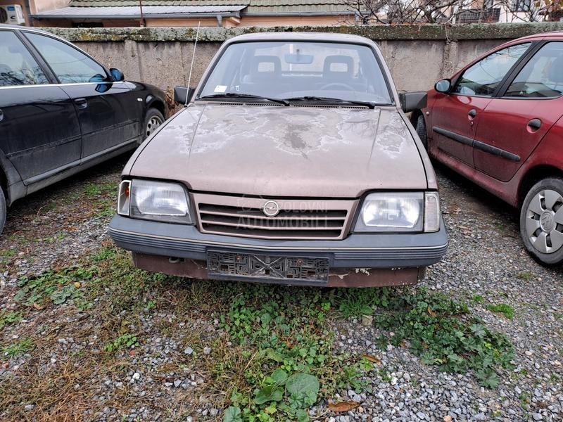Opel Ascona 