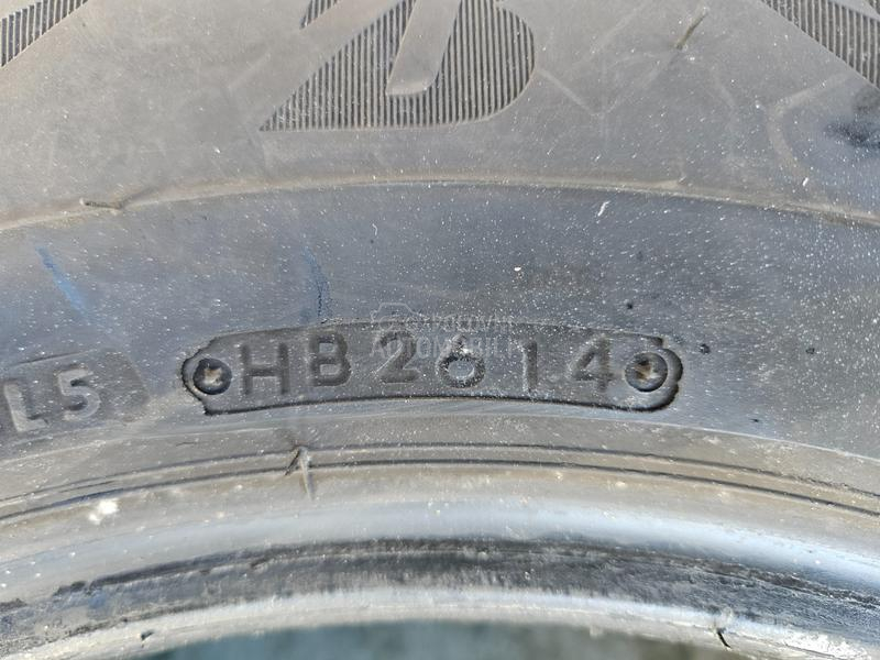 Bridgestone 215/65 R16 Zimska