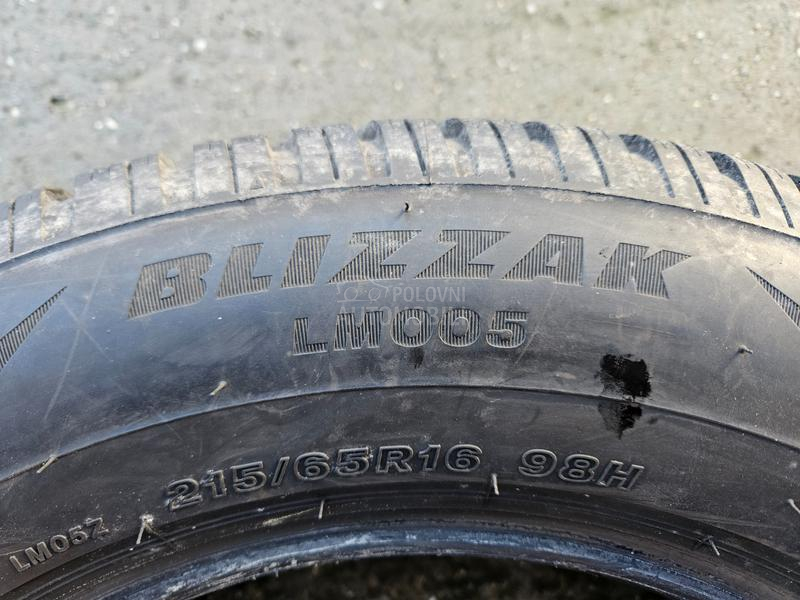 Bridgestone 215/65 R16 Zimska
