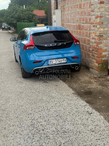 Volvo V40 R-design