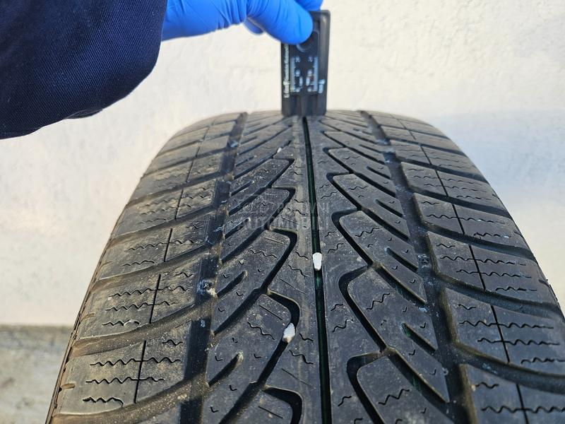 Goodyear 215/60 R16 Zimska