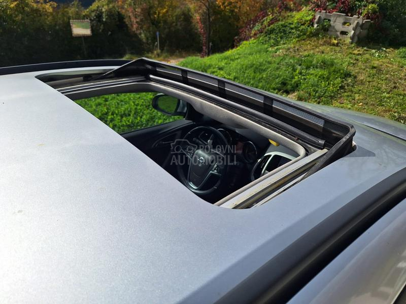 Opel Astra J Navgacija/siber