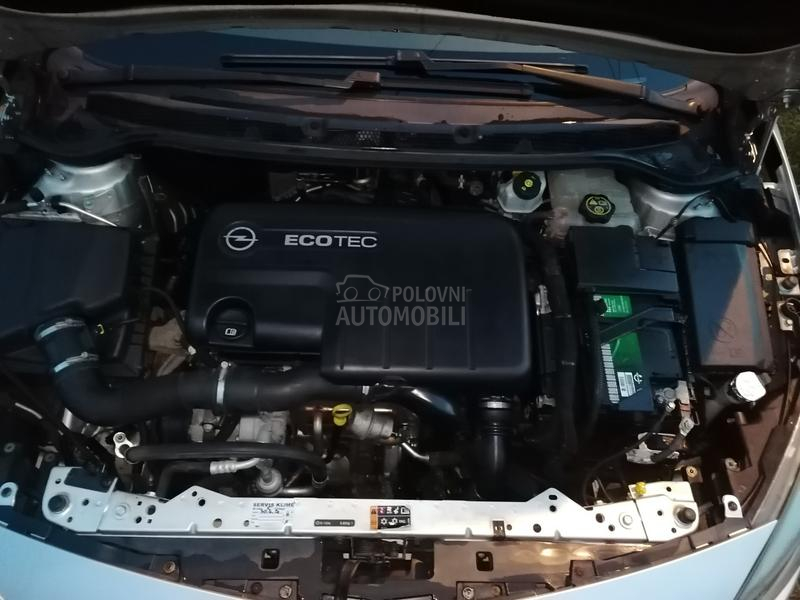 Opel Astra J Navgacija/siber