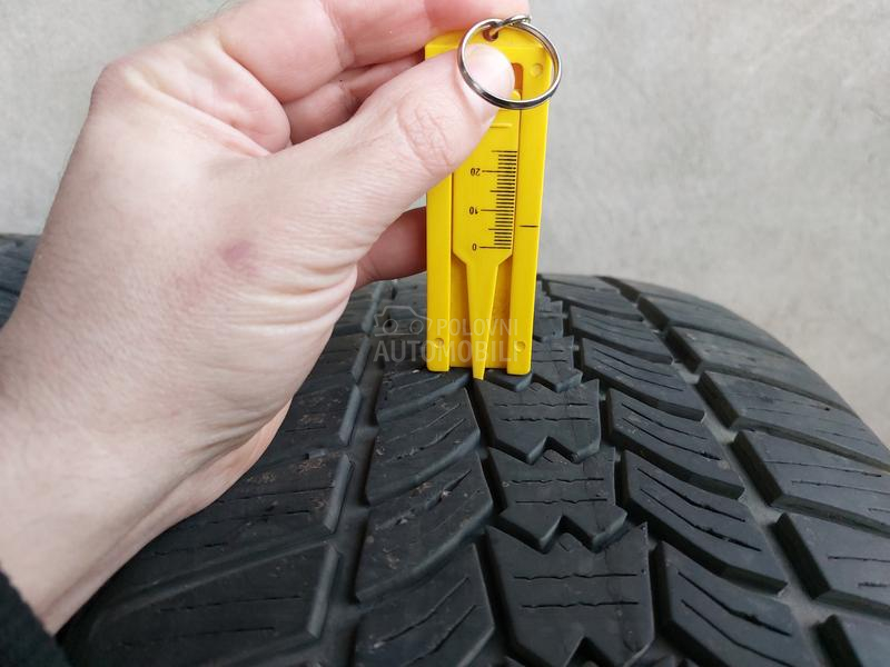 Sava 225/55 R17 Zimska