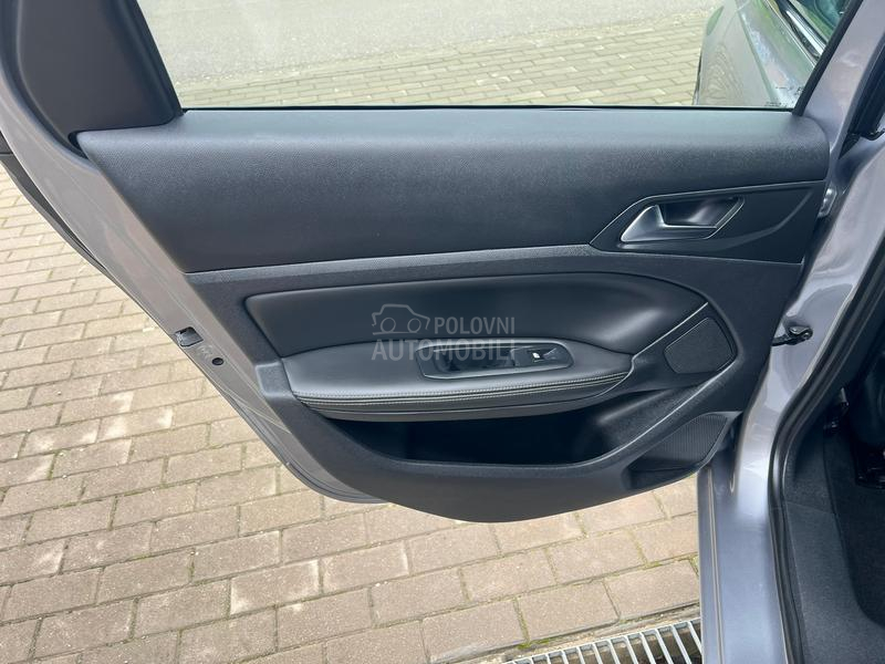 Peugeot 308 AUT OM/F U LL/