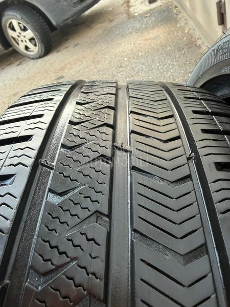 Vredestein 215/45 R17 Sve sezone