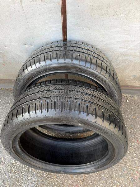 Vredestein 215/45 R17 Sve sezone
