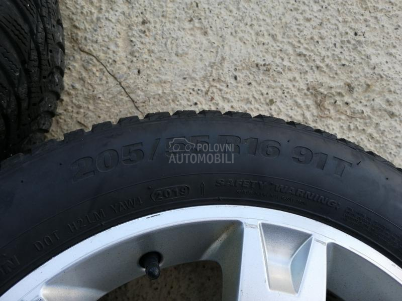 Toyo 205/55 R16 Zimska