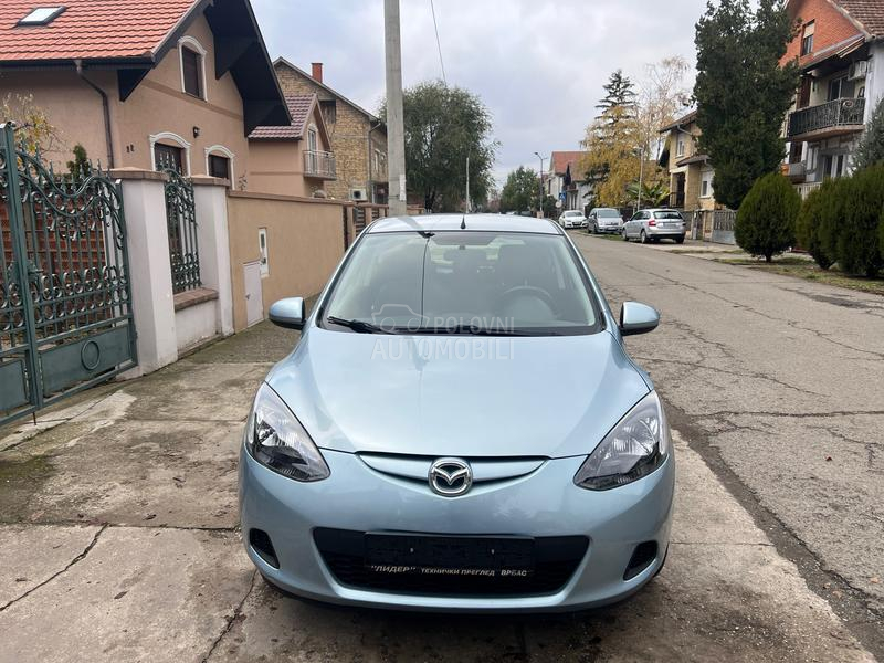 Mazda 2 