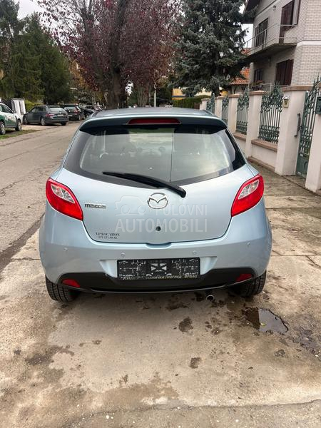 Mazda 2 