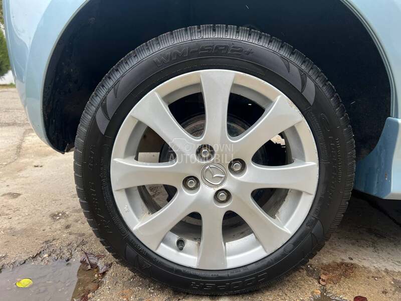 Mazda 2 