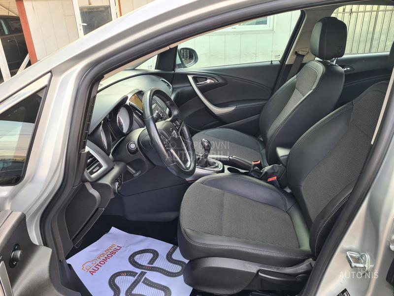 Opel Astra J 1.7 CDTI COSMO