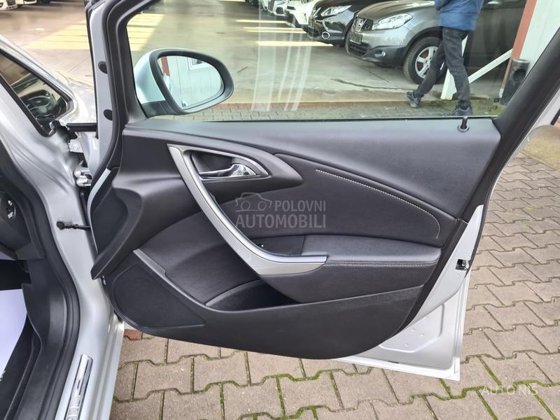 Opel Astra J 1.7 CDTI COSMO