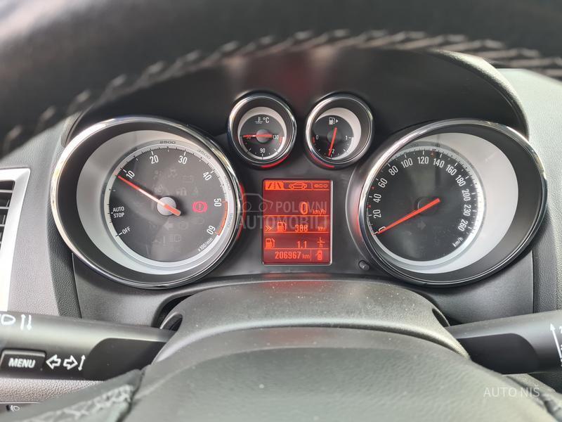 Opel Astra J 1.7 CDTI COSMO