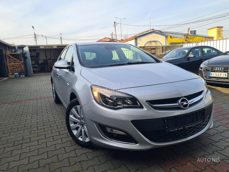 Opel Astra J 1.7 CDTI COSMO