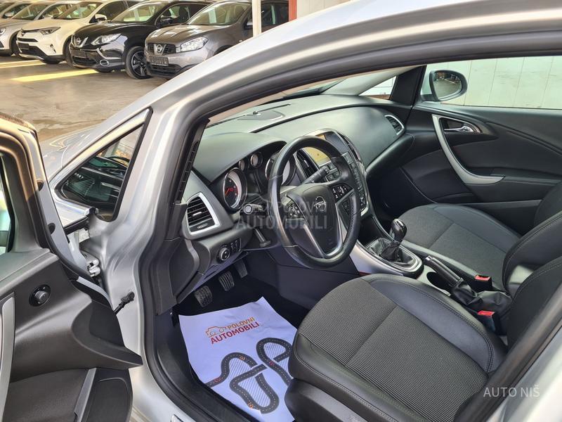 Opel Astra J 1.7 CDTI COSMO