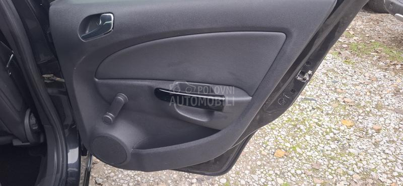 Opel Corsa D 1.2 BENC