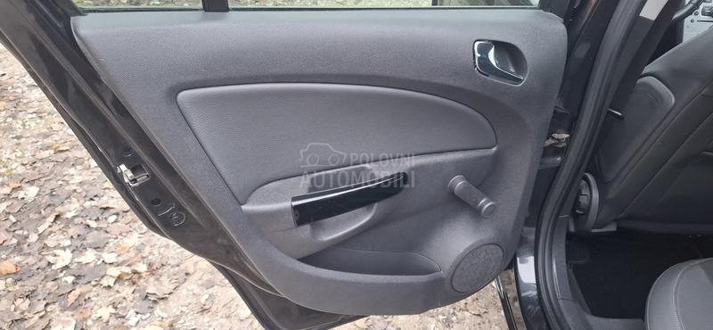 Opel Corsa D 1.2 BENC