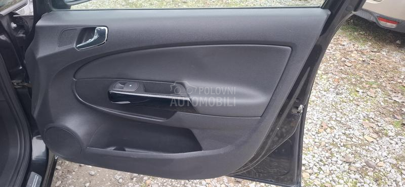Opel Corsa D 1.2 BENC