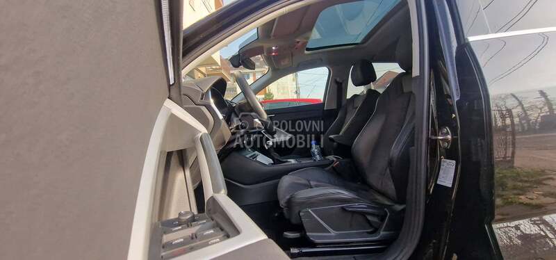 Audi Q3 S line  Matrix