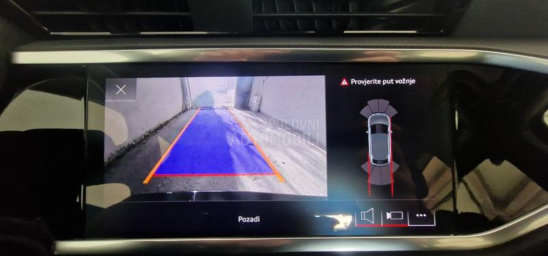 Audi Q3 S line  Matrix