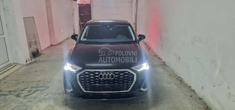 Audi Q3 S line  Matrix