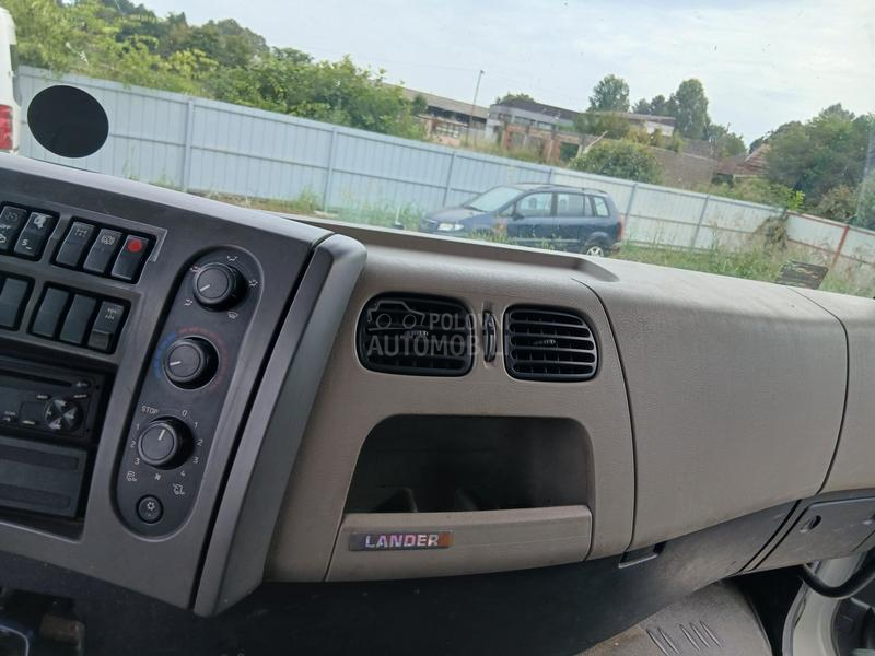 Renault PREMIUM LANDER