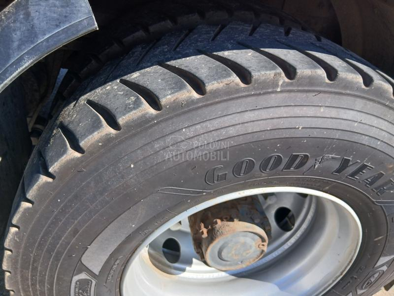 Renault PREMIUM LANDER