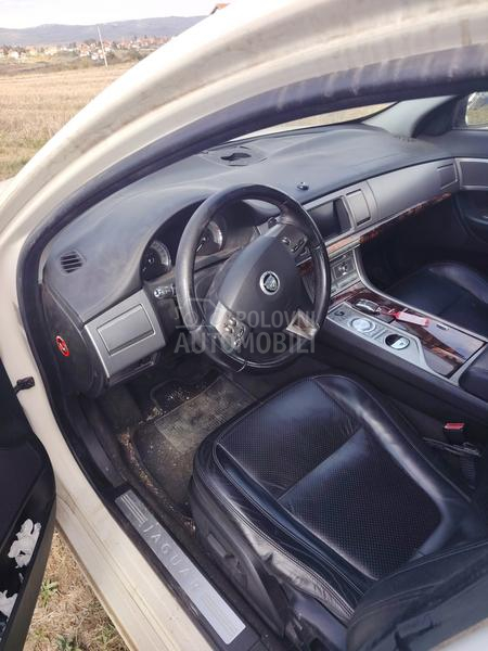 Jaguar XF -  kompletan auto u delovima