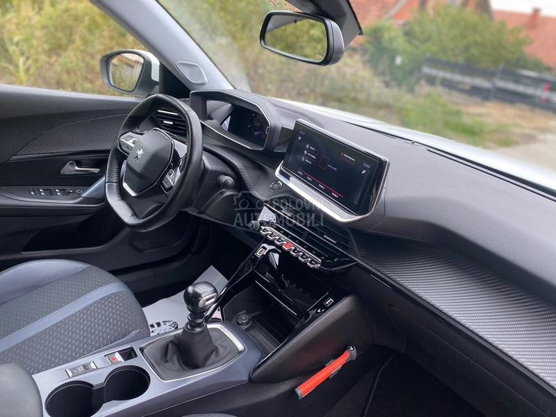Peugeot 2008 1.2 ALLURE VIRT