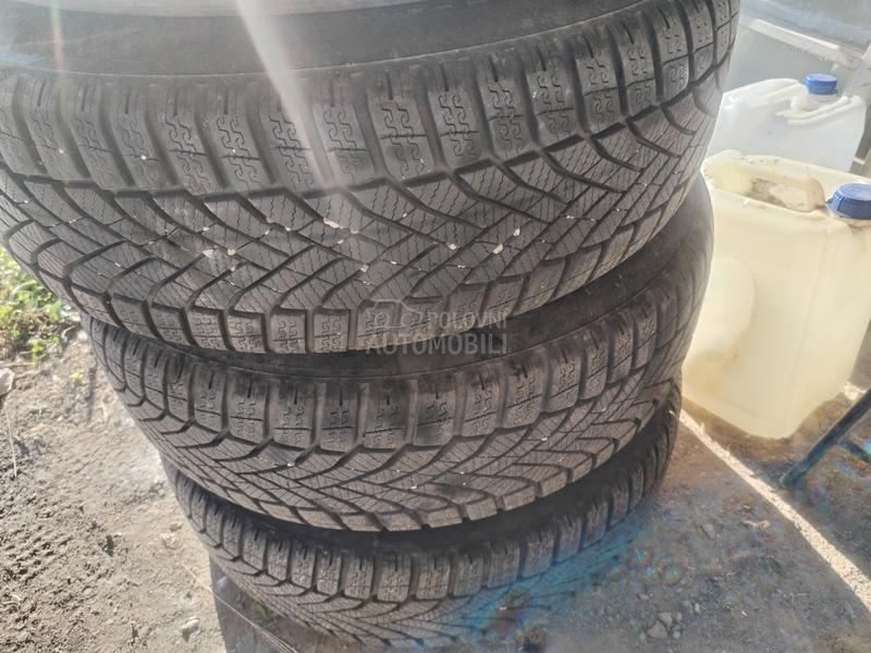 Falken 205/60 R16 Zimska