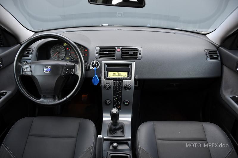 Volvo V50 1.6 D / ODLIČAN / CH