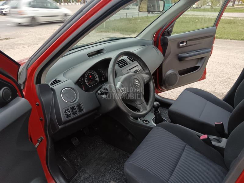 Suzuki Swift 1.3 4x4 Piz Sulai