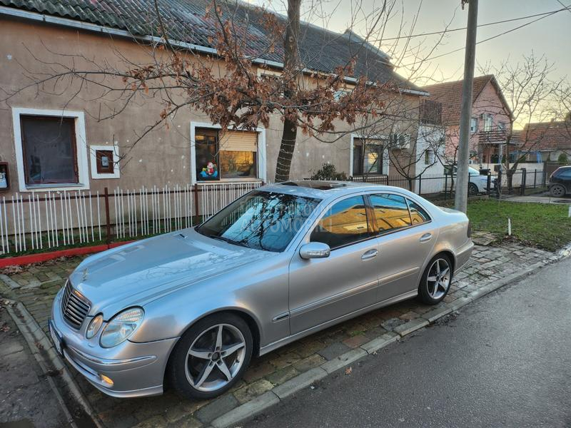Mercedes Benz E 220 Avantgarde