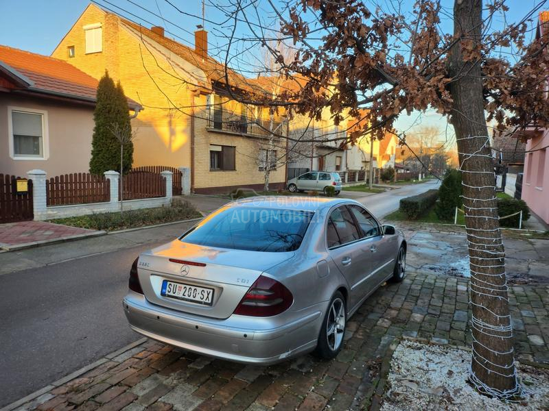 Mercedes Benz E 220 Avantgarde