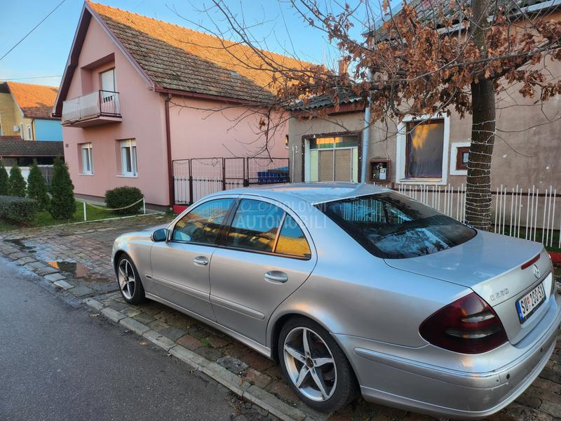 Mercedes Benz E 220 Avantgarde