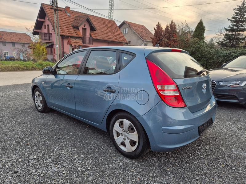 Hyundai i30 1.4 BESPREK0RAN