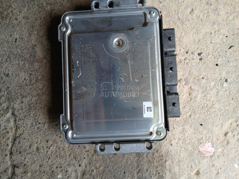 rucice pevgot i kompijuter 1,6