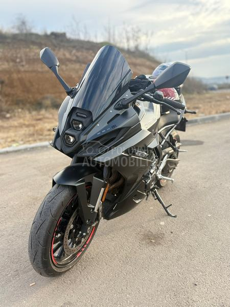 Suzuki GSX8R